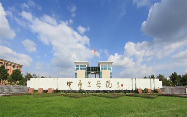 河南日报发表党委书记贾少鑫文章：“四个聚焦”推进深入学习宣传贯彻党的二十大精神见行见效
