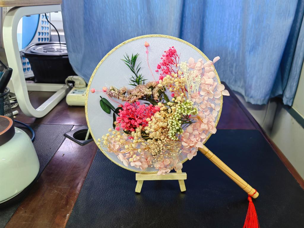 春风摇曳花作伴——能源与环境学院开展“三八节”系列活动