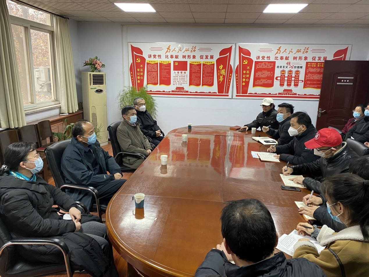校领导调研指导后勤服务中心工作