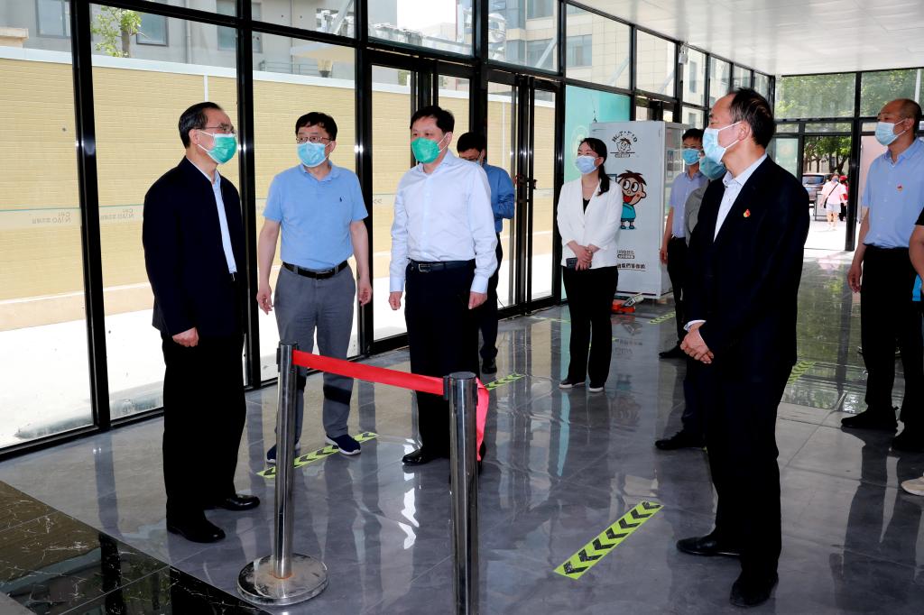 省委教育工委专职副书记尹洪斌一行来校督导检查疫情防控和思政课建设工作