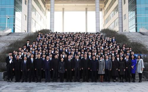 说明: https://www.zut.edu.cn/__local/B/CE/A8/B2D0BE2AFD58FFDDF8CF08BF38F_77FE50BD_1E042.jpg