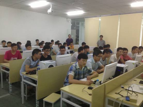 电信学院探索“互联网+课程设计”、“互联网+生产实习”实践教学模式改革