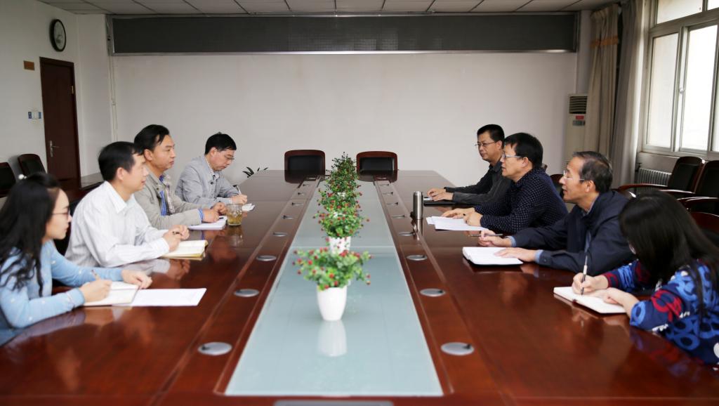 新一届纪委召开全委会研讨部署新学期工作