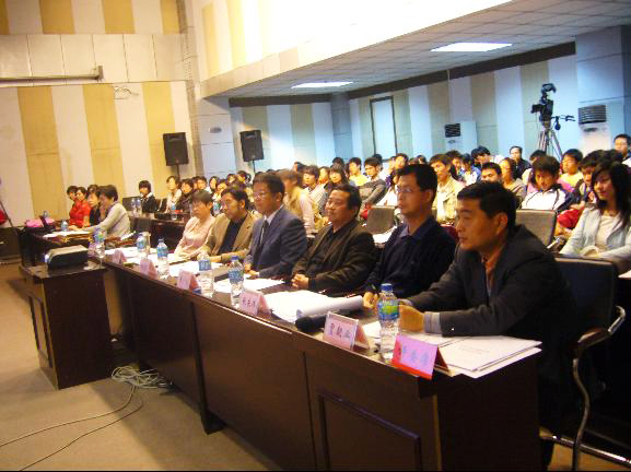我校第一届学生代表大会隆重召开