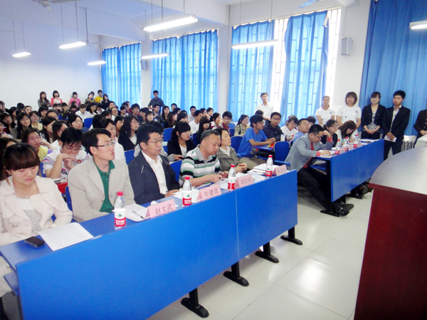 纺织学院举办班级文化建设大赛