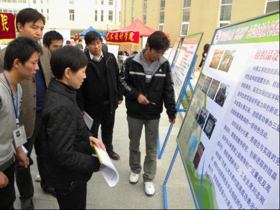 我校举办第二届大学生科技活动成果展