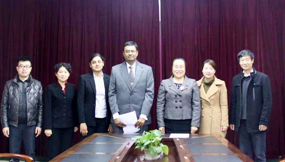 我校与印度巴拉蒂尔大学RVS学院签订合作备忘录