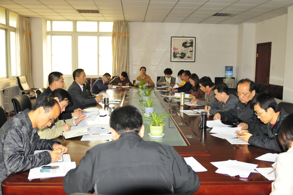 我校召开大学生思想政治教育工作指导委员会扩大会议