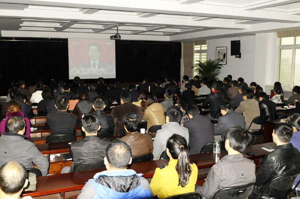 【聚焦十八大】我校以多种形式学习领会党的十八大精神