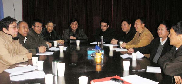 我校召开民主党派联合中心组学习会议