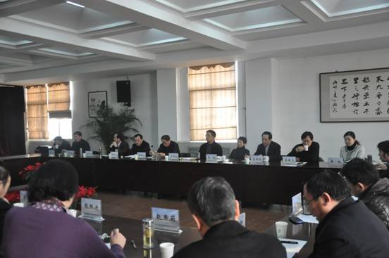 我校召开教代会主席团会议