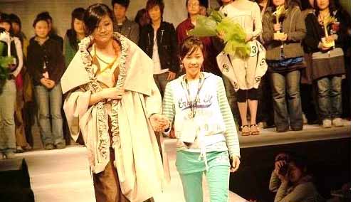 “纳薇•东华杯” 第四届全国立裁服装造型设计作品大赛 我校学生夺冠