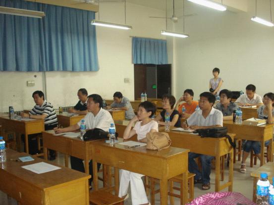 省高校首届青年教师数学教学技能竞赛我校选拔赛举行