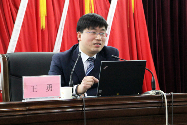优秀创业校友重返母校 做客“企业人大讲堂”