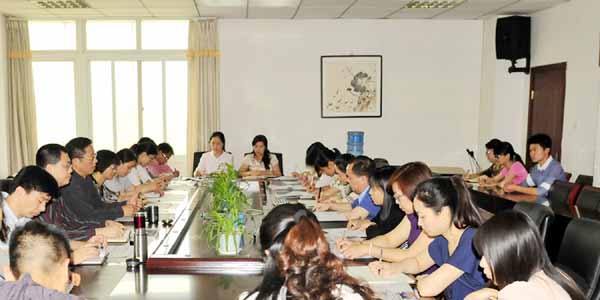 我校召开新闻宣传工作座谈会