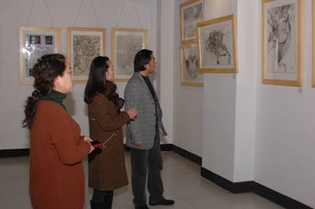 艺术设计学院举办“想画就画”美术基础教学展及教学展研讨会