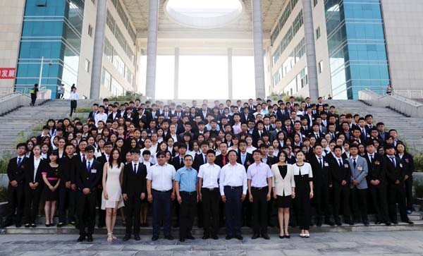 我校召开第二次学生代表大会