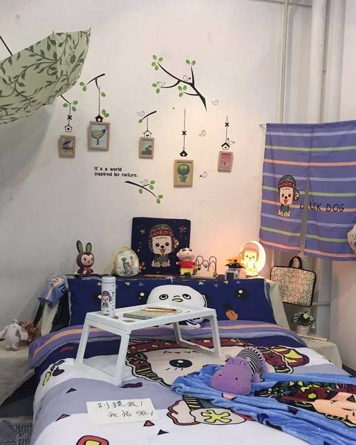 2016届纺织产品类毕业设计作品展举行